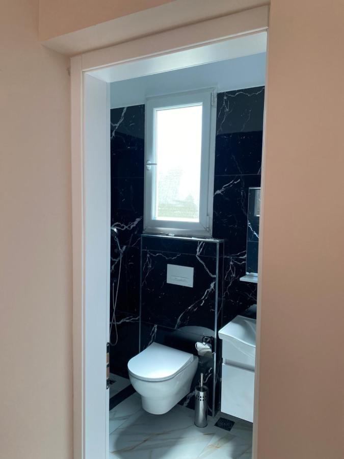 Saranda Apartments Екстериор снимка